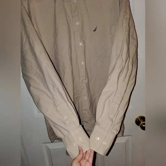 5 for $20 | Nautica Olive and Beige Button Down Shirts Bundle (2pc) - Picture 12 of 14